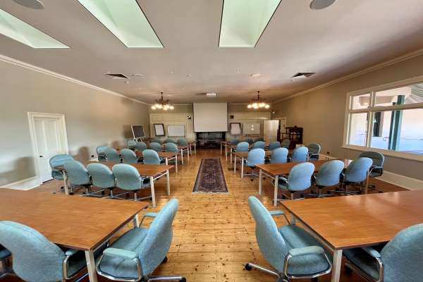 Mackenzie room1.jpg